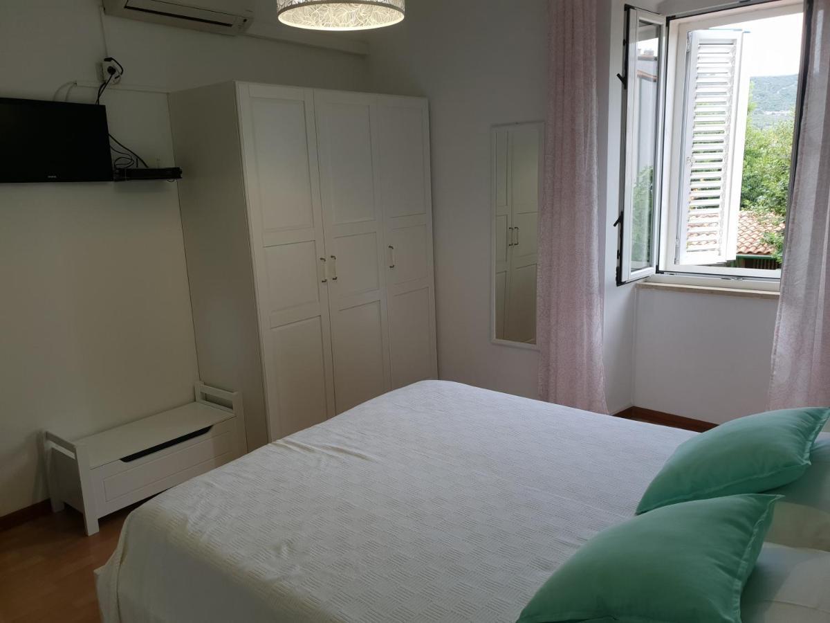 Guesthouse Fatuta Крес Екстериор снимка